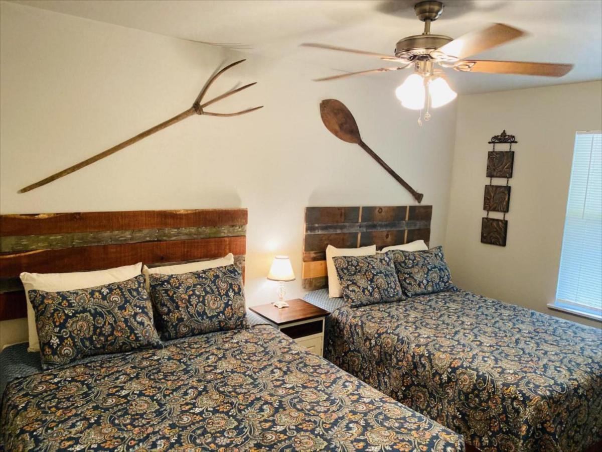 Riverstone Cabins Hotel Leakey Luaran gambar